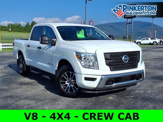 2022 Nissan Titan SV